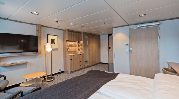 Hurtigruten - MS Roald Amundsen - Arctic Superior TY 1.png